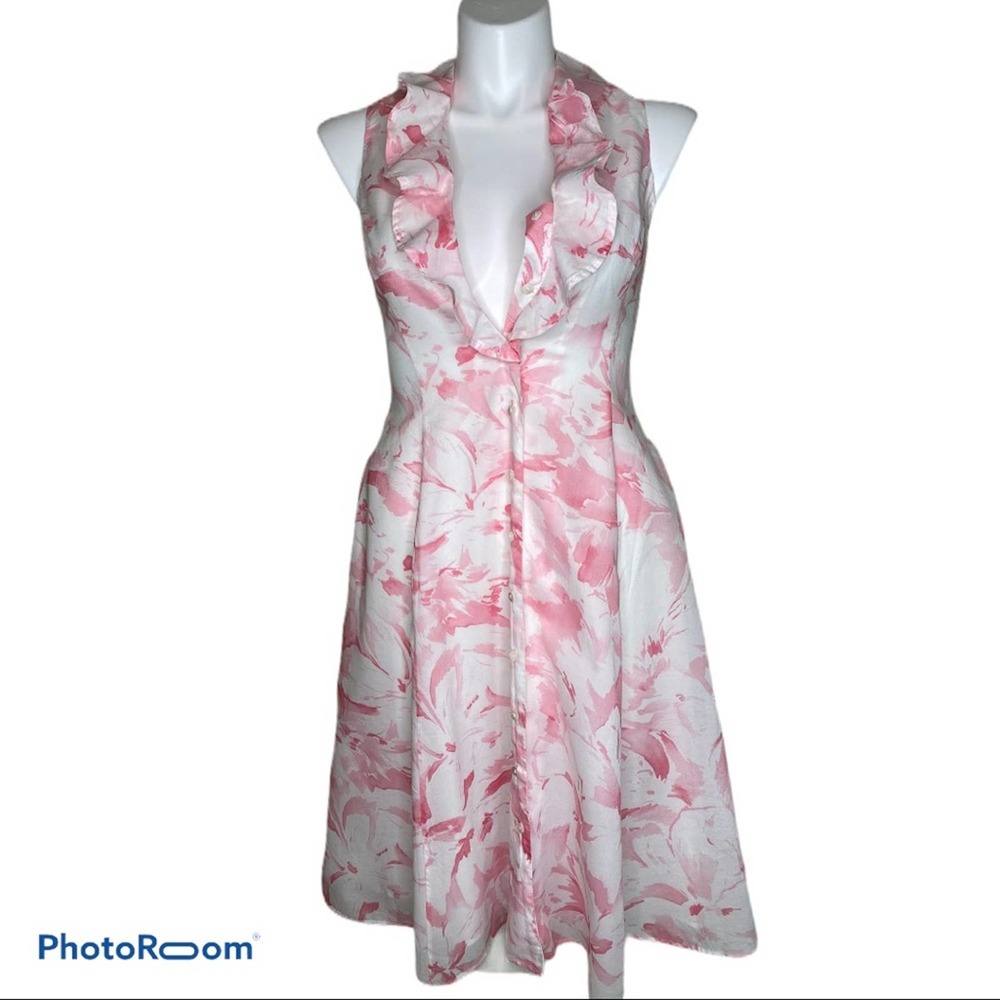 Jones New York Pink and White Floral Ruffle V‑Neck Dress